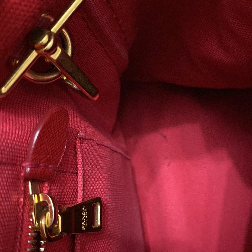 💯% Authentic PRADA CANAPA - Picture 7 of 17